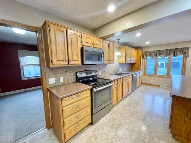 411 Vernon Avenue, Morgan, MN 56266