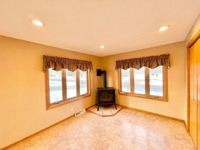 411 Vernon Avenue, Morgan, MN 56266