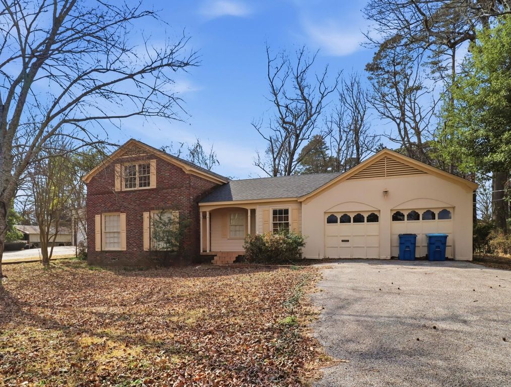 2815 ACADIA, Marshall, TX 75672