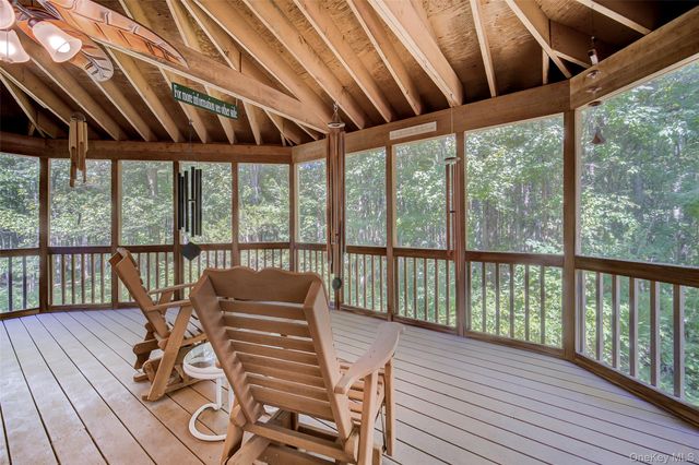 5 Red Fox Run, Chester, NY 10918