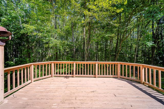5 Red Fox Run, Chester, NY 10918