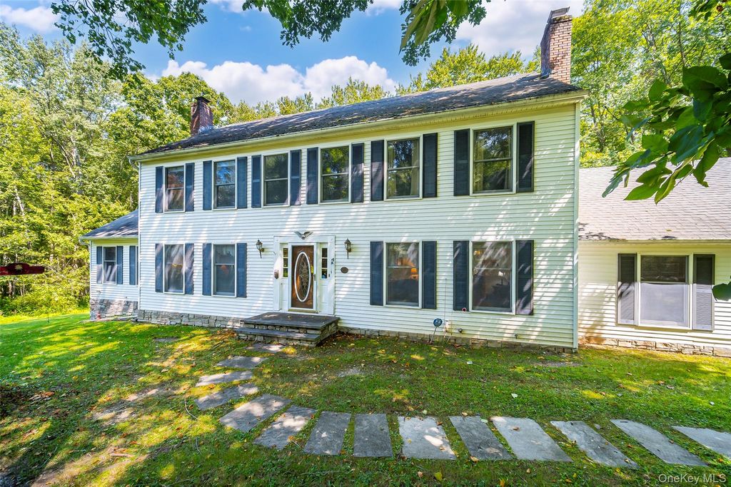 5 Red Fox Run, Chester, NY 10918 — exterior