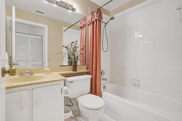 10530 NW 10th St B-125, Plantation, FL 33322