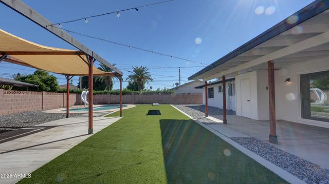 8829 N 17TH Avenue, Phoenix, AZ 85021