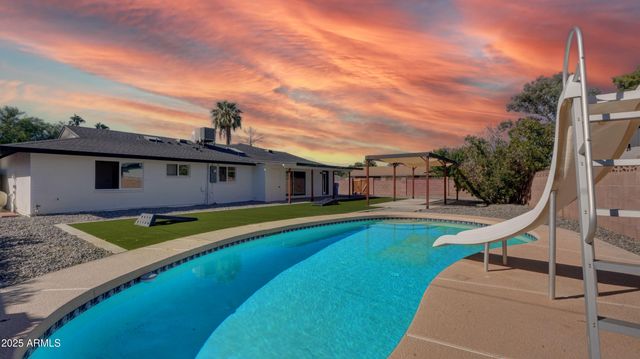 8829 N 17TH Avenue, Phoenix, AZ 85021