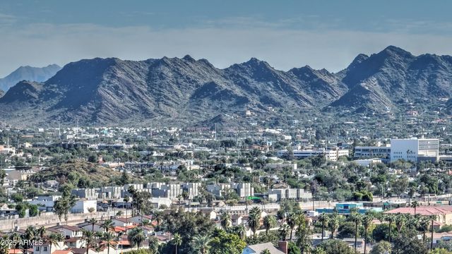 8829 N 17TH Avenue, Phoenix, AZ 85021