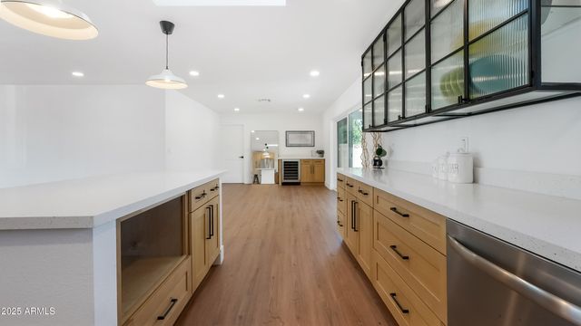 8829 N 17TH Avenue, Phoenix, AZ 85021