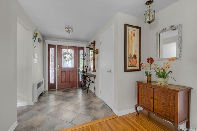87 Teed Street, South Huntington, NY 11746