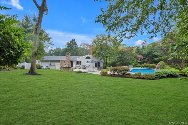 87 Teed Street, South Huntington, NY 11746