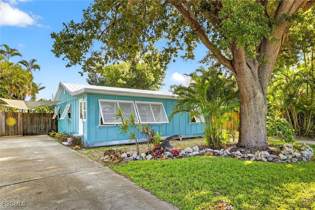 12650 Water LN, Fort Myers, FL 33908