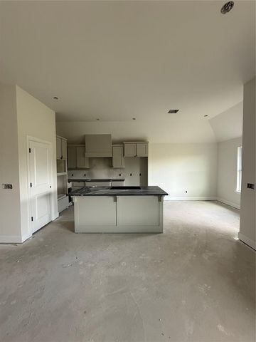 1320 Colonial Avenue, Tuttle, OK 73089