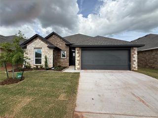 1320 Colonial Avenue, Tuttle, OK 73089