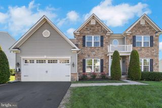 447 MAREGAN DR, Sellersville, PA 18960