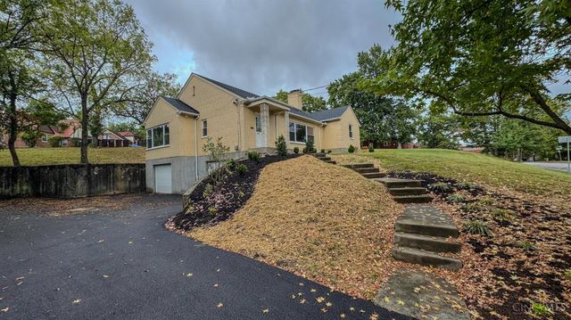 2935 Lafeuille Avenue, Cincinnati, OH 45211