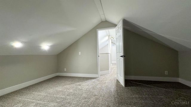 2935 Lafeuille Avenue, Cincinnati, OH 45211