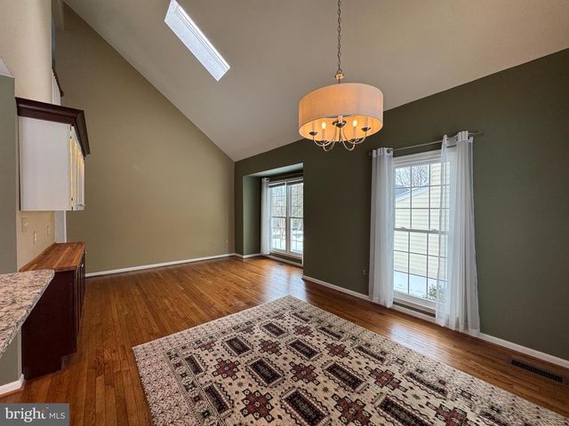 15 LINDEN HILL WAY SW, Leesburg, VA 20175