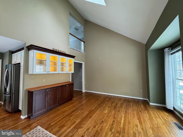 15 LINDEN HILL WAY SW, Leesburg, VA 20175