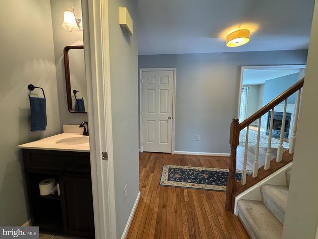 15 LINDEN HILL WAY SW, Leesburg, VA 20175