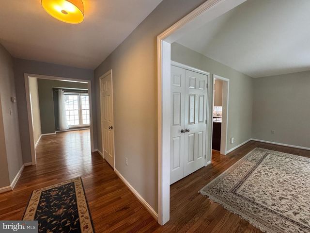 15 LINDEN HILL WAY SW, Leesburg, VA 20175