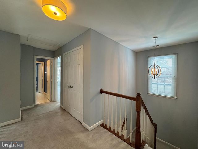 15 LINDEN HILL WAY SW, Leesburg, VA 20175