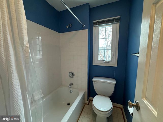 15 LINDEN HILL WAY SW, Leesburg, VA 20175