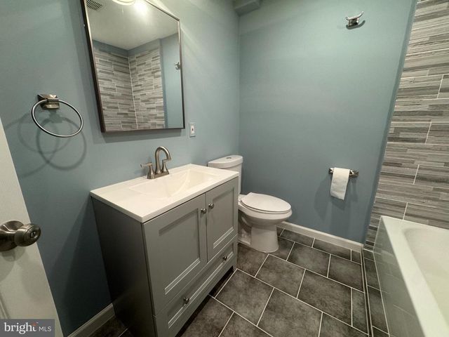 15 LINDEN HILL WAY SW, Leesburg, VA 20175