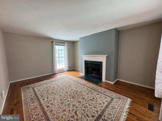 15 LINDEN HILL WAY SW, Leesburg, VA 20175