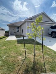 223 Kayden, Marion, TX 78124