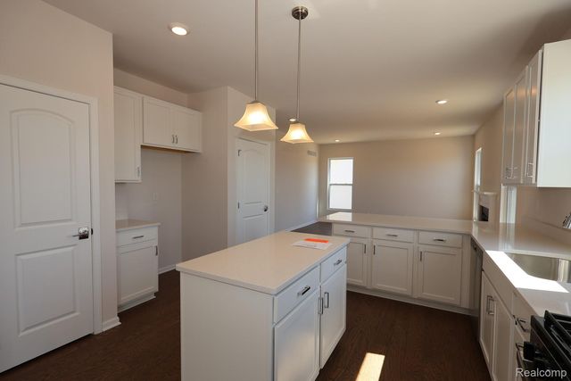 27138 Silo Drive, Saline, MI 48176
