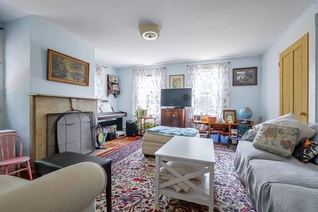 16 Francestown Road, Bennington, NH 03442