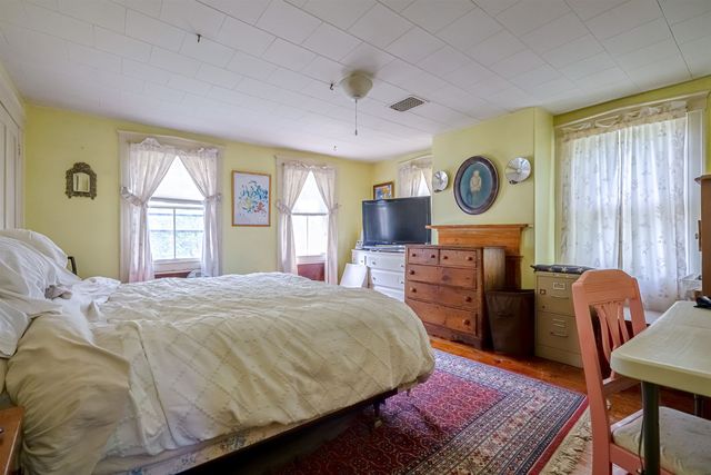 16 Francestown Road, Bennington, NH 03442