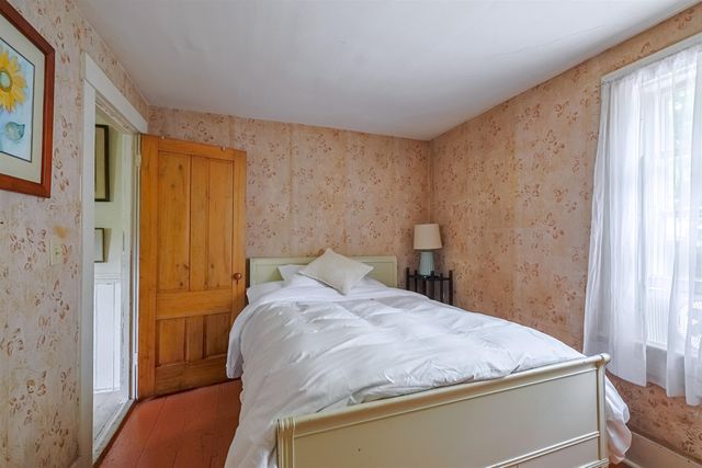 16 Francestown Road, Bennington, NH 03442