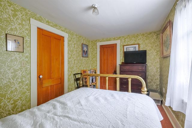 16 Francestown Road, Bennington, NH 03442
