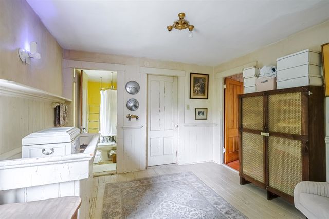 16 Francestown Road, Bennington, NH 03442