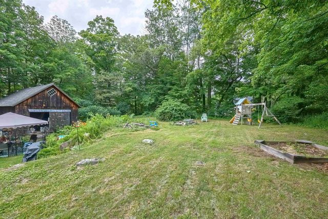 16 Francestown Road, Bennington, NH 03442