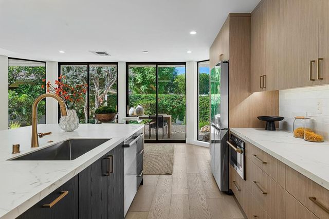 11 Sussex Court, Rancho Mirage, CA 92270