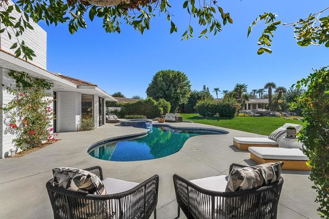 11 Sussex Court, Rancho Mirage, CA 92270