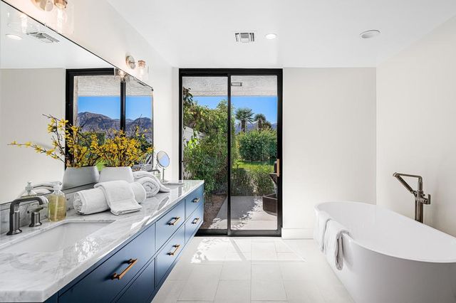 11 Sussex Court, Rancho Mirage, CA 92270