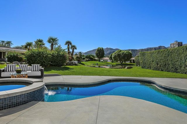 11 Sussex Court, Rancho Mirage, CA 92270