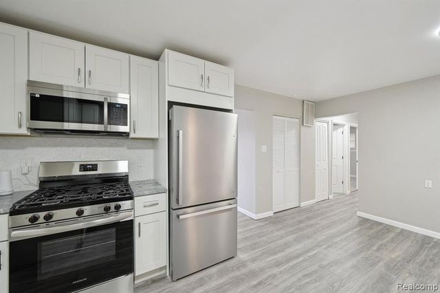 31435 Tyler Street, Wayne, MI 48184