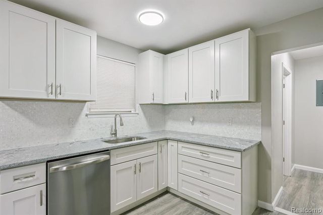 31435 Tyler Street, Wayne, MI 48184