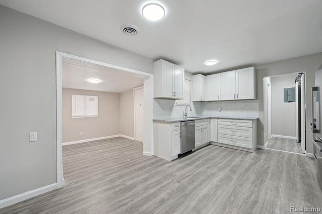 31435 Tyler Street, Wayne, MI 48184