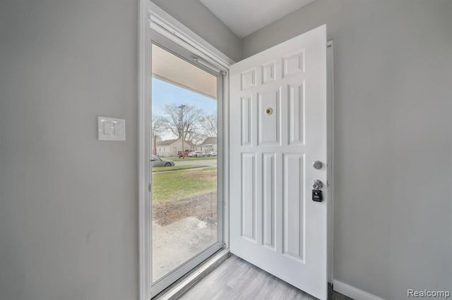 31435 Tyler Street, Wayne, MI 48184