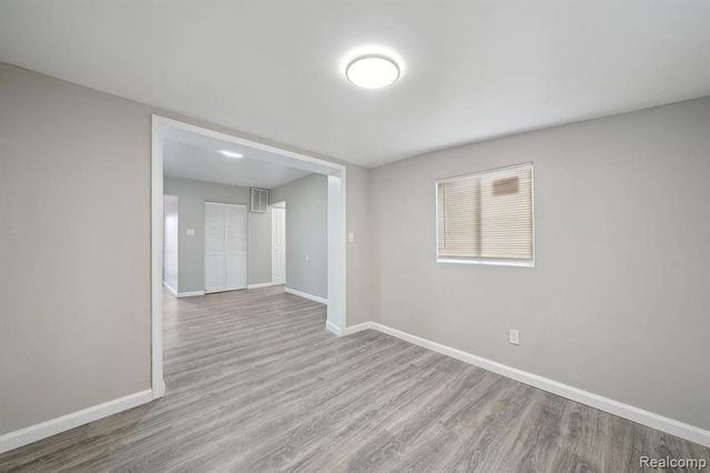 31435 Tyler Street, Wayne, MI 48184