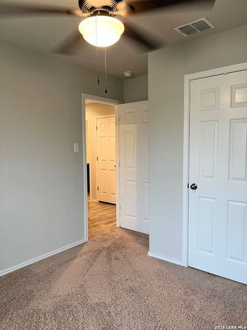 7515 Crestway Rdg, San Antonio, TX 78244