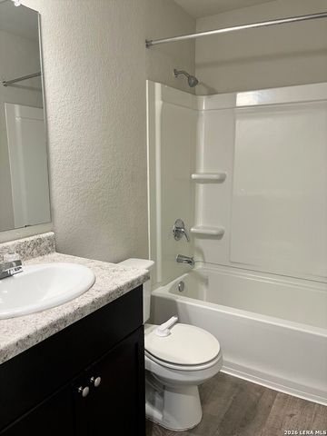 7515 Crestway Rdg, San Antonio, TX 78244