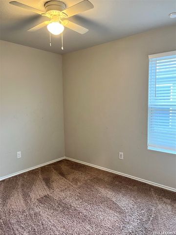 7515 Crestway Rdg, San Antonio, TX 78244