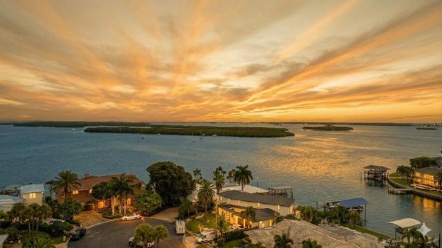 891 ISLAND WAY, Clearwater Beach, FL 33767