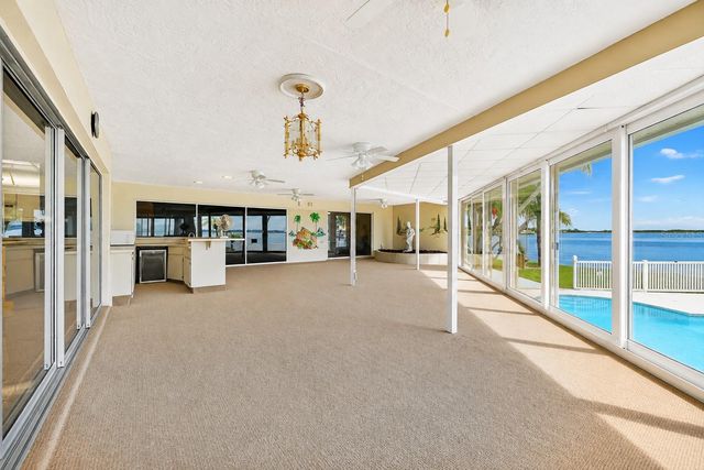 891 ISLAND WAY, Clearwater Beach, FL 33767
