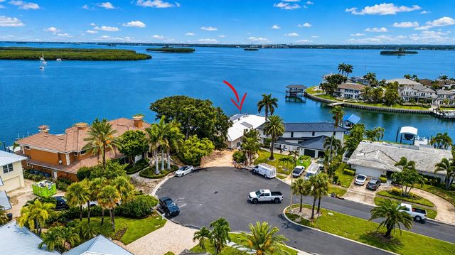 891 ISLAND WAY, Clearwater Beach, FL 33767